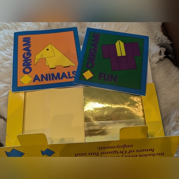 Origami Kit -includes books & 30 original projects with folding paper - Picture 2 of 5